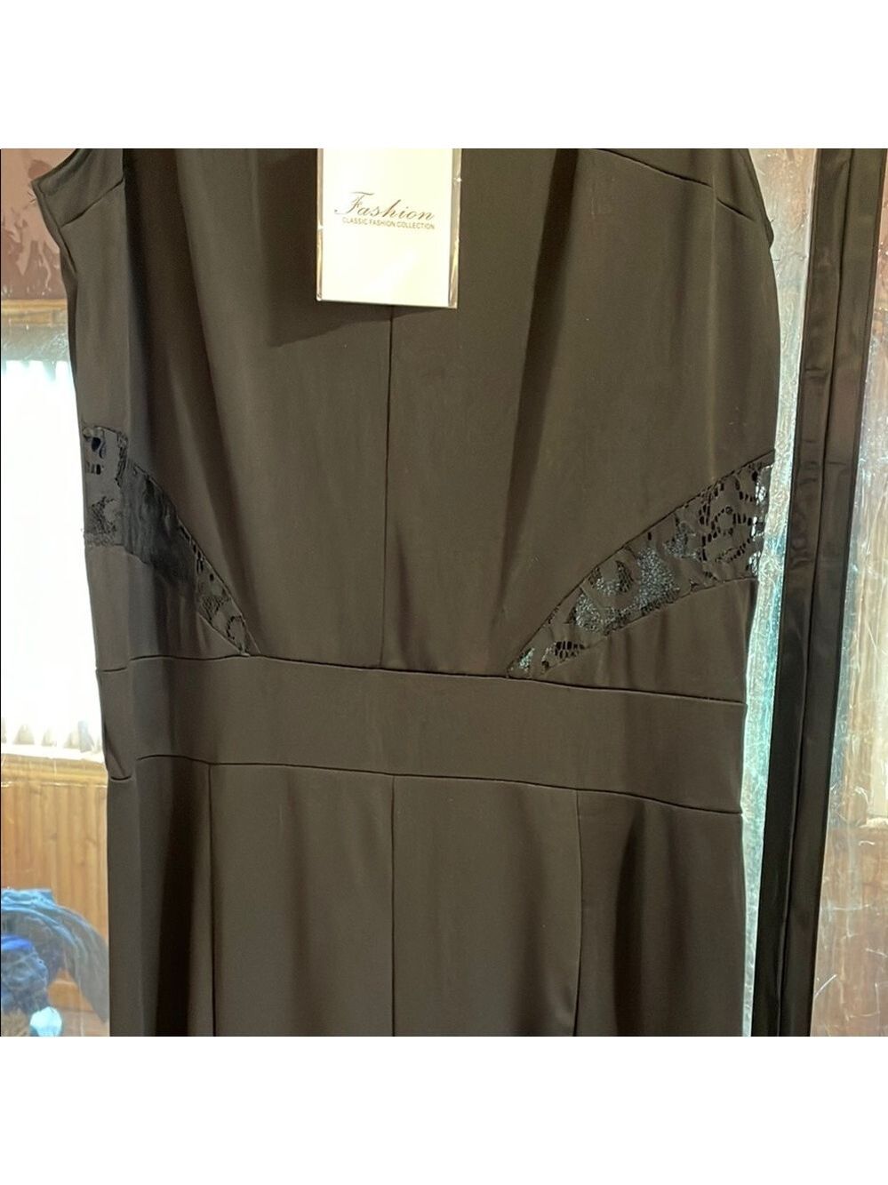 Classic Fashion Collection, Sleek Black Sleeveless Jumpsuit with Straight Leg - Picture 3 of 5